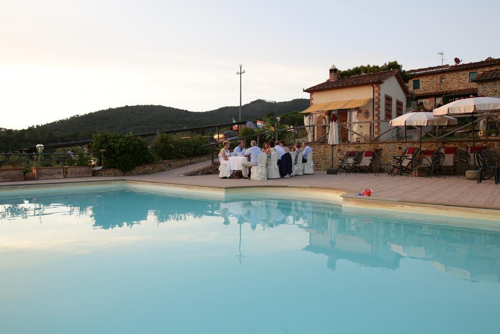 Casa Vacanze La Porta Vinci Exterior foto