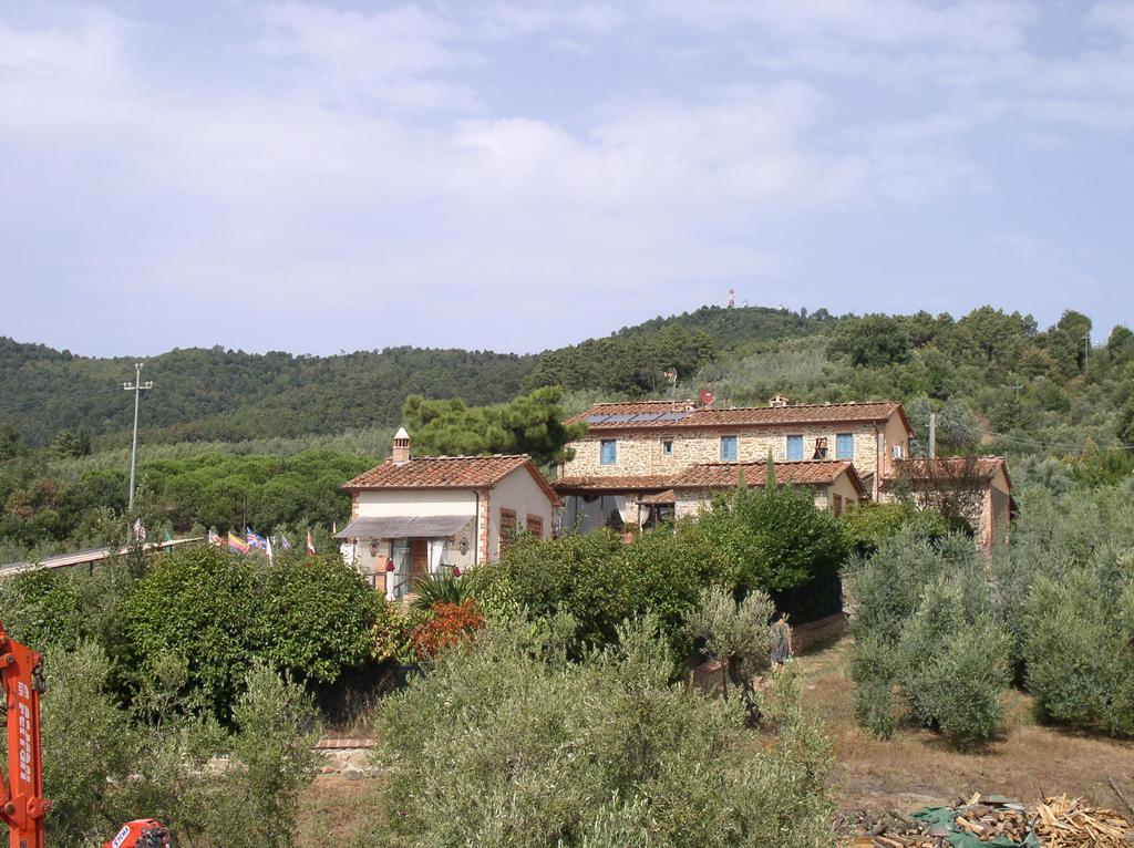 Casa Vacanze La Porta Vinci Exterior foto