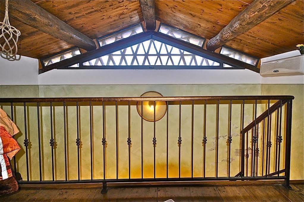 Casa Vacanze La Porta Vinci Exterior foto