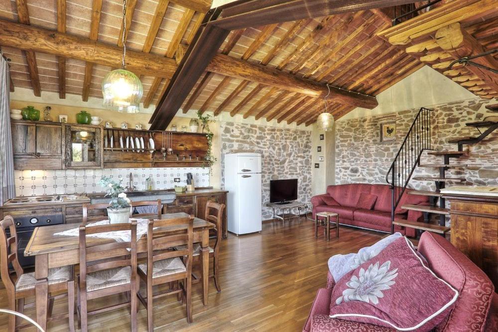 Casa Vacanze La Porta Vinci Exterior foto
