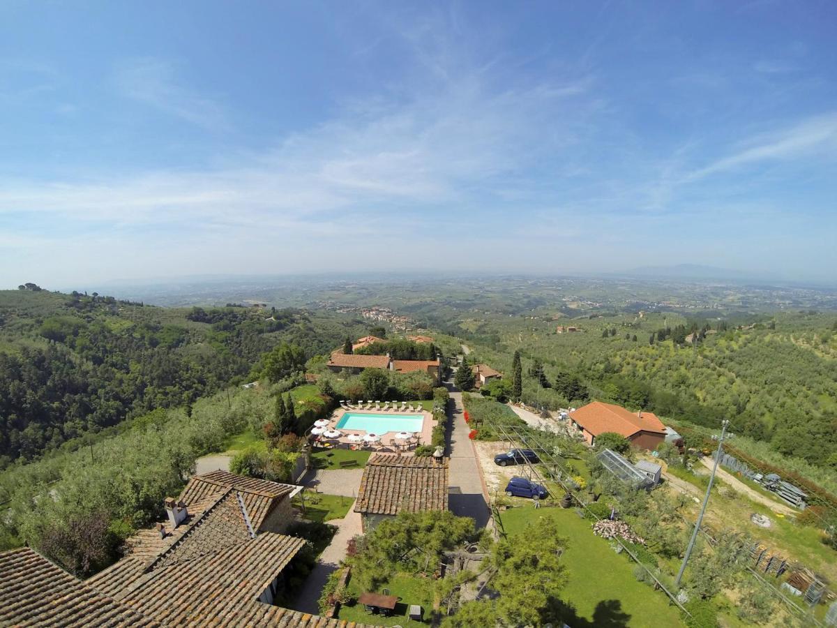 Casa Vacanze La Porta Vinci Exterior foto