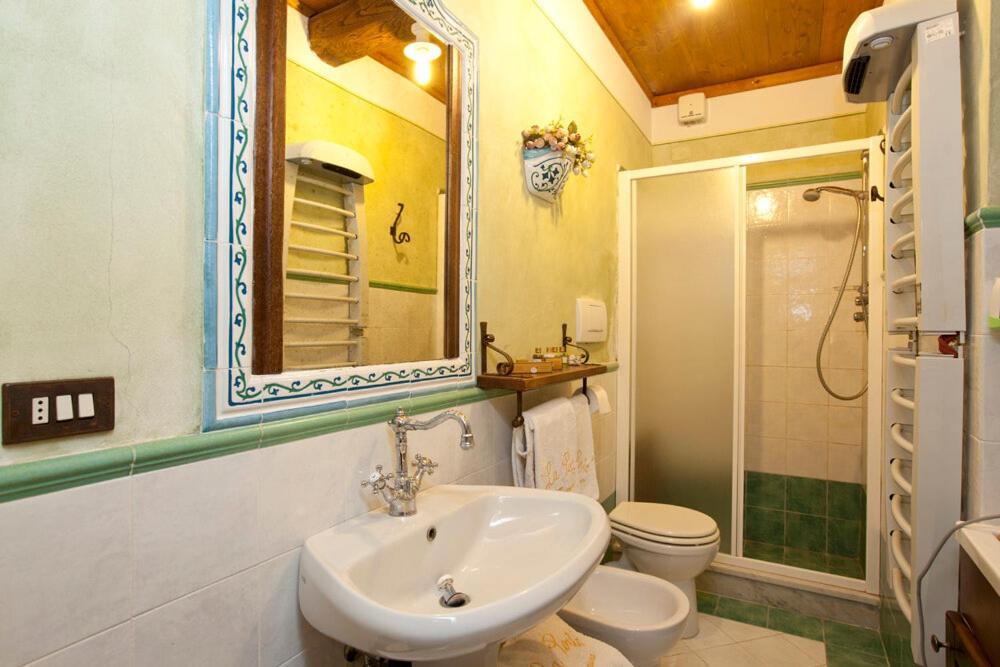 Casa Vacanze La Porta Vinci Exterior foto