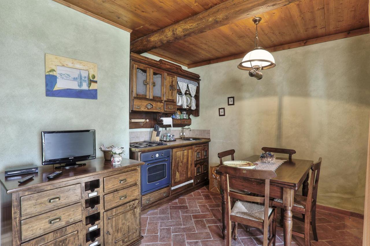 Casa Vacanze La Porta Vinci Exterior foto